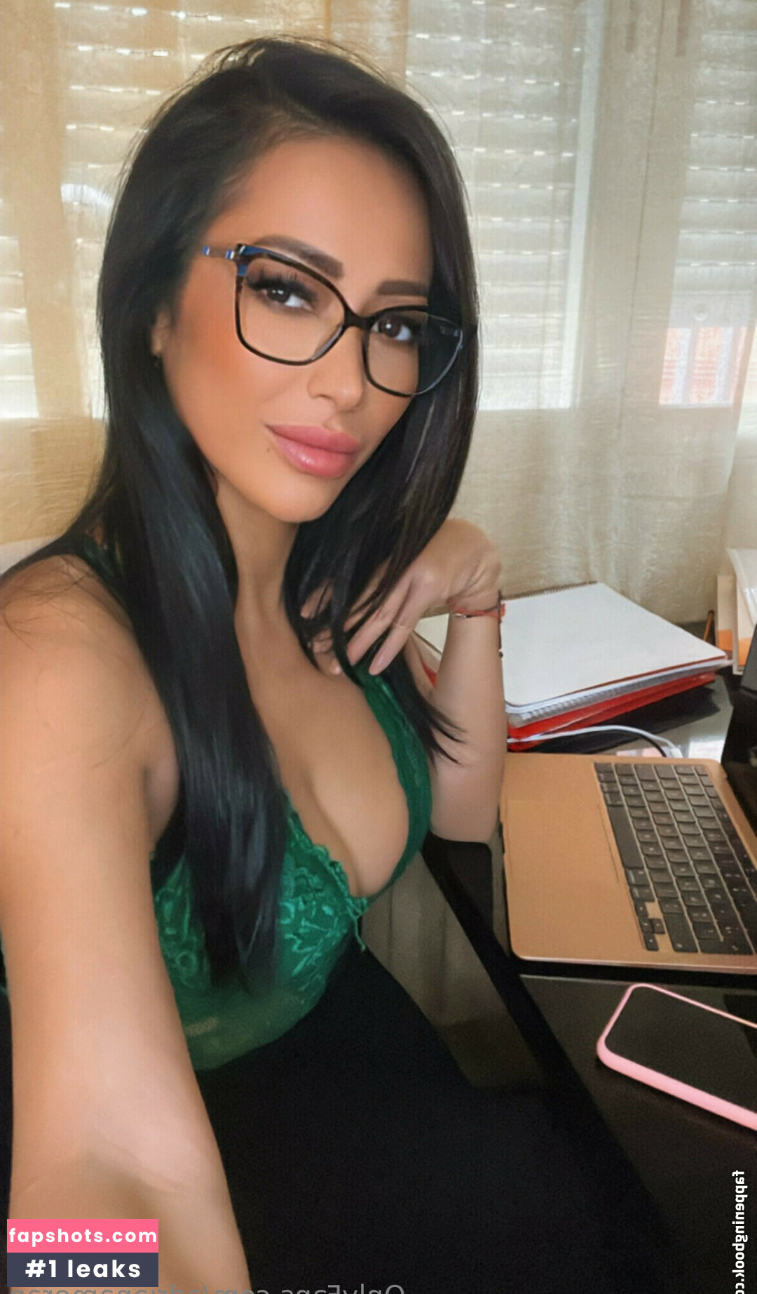 Adriana Meran gallery photo #23