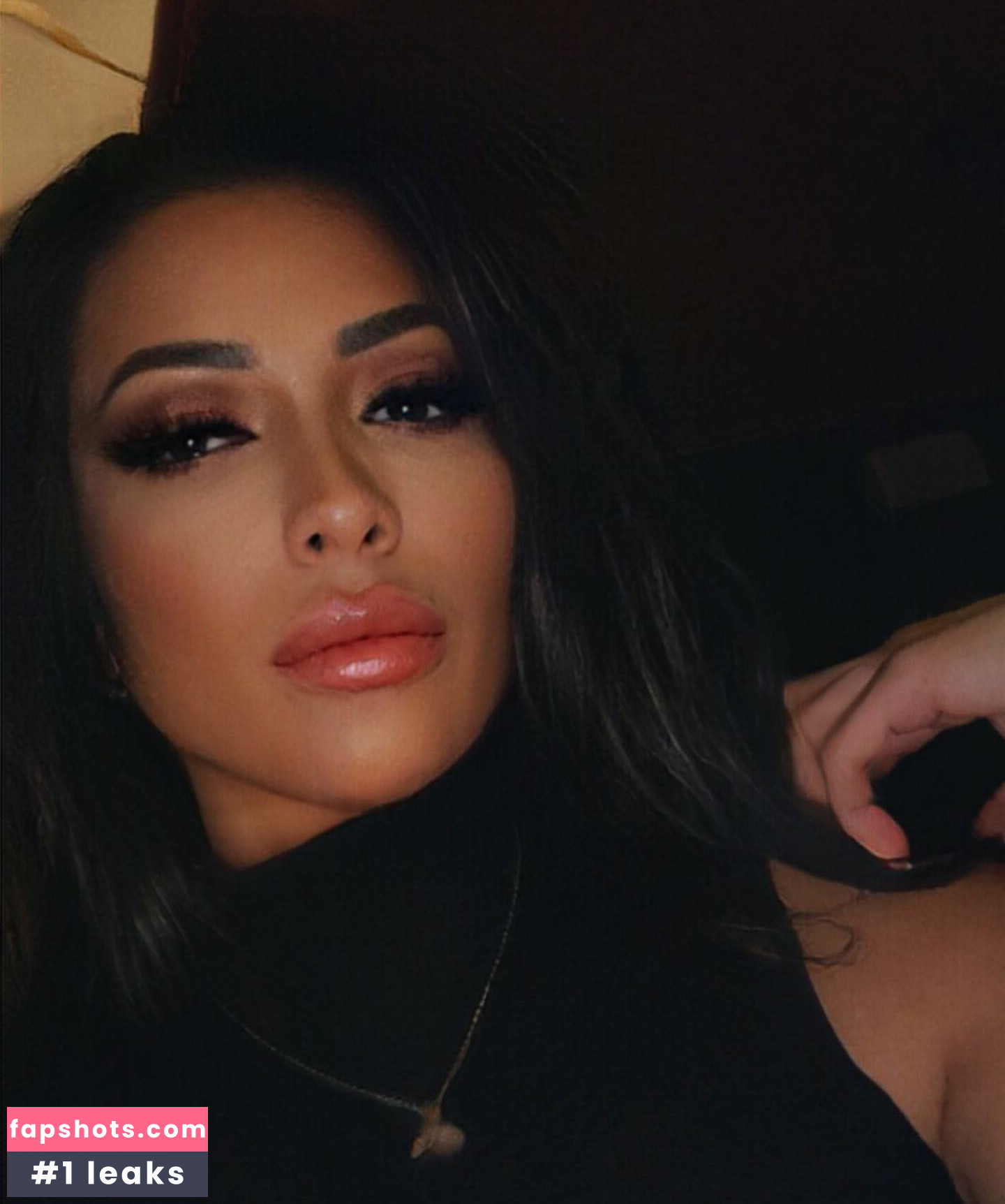 Adriana Meran gallery photo #4