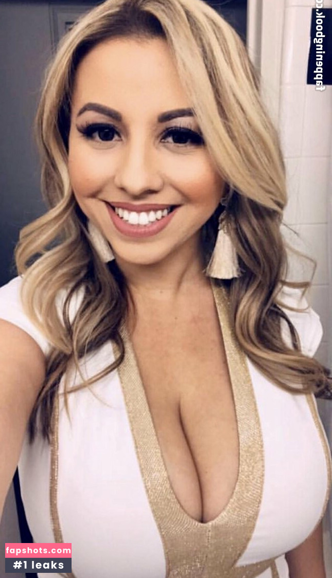 Adriana Noriega gallery photo #19