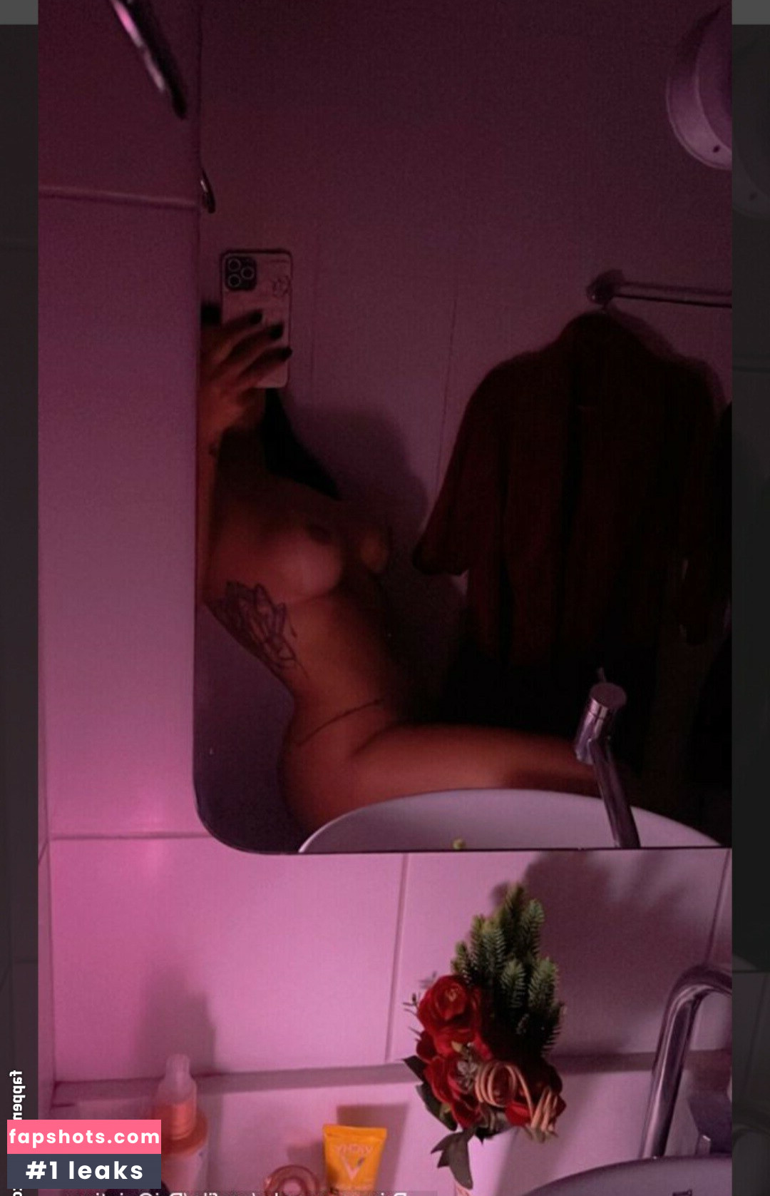 Adriana Quintino gallery photo #4