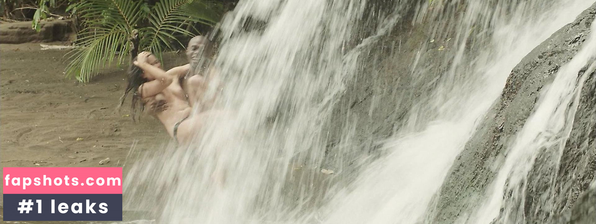 Adriana Ugarte gallery photo #38