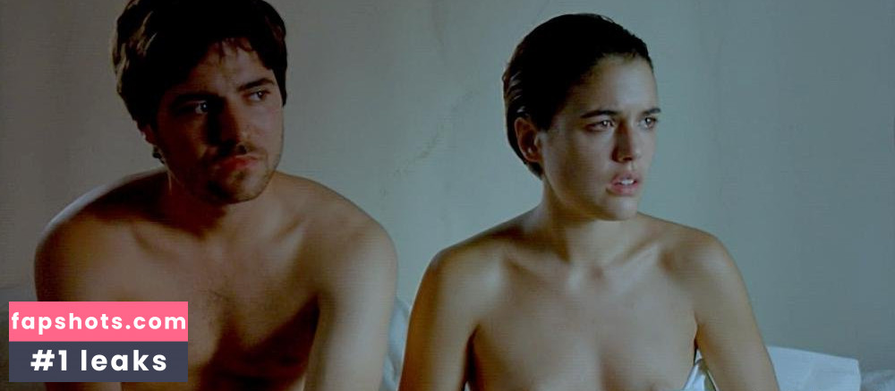 Adriana Ugarte gallery photo #49