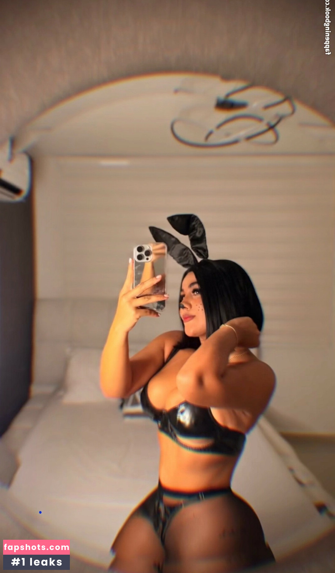 Adrianalobo gallery photo #2