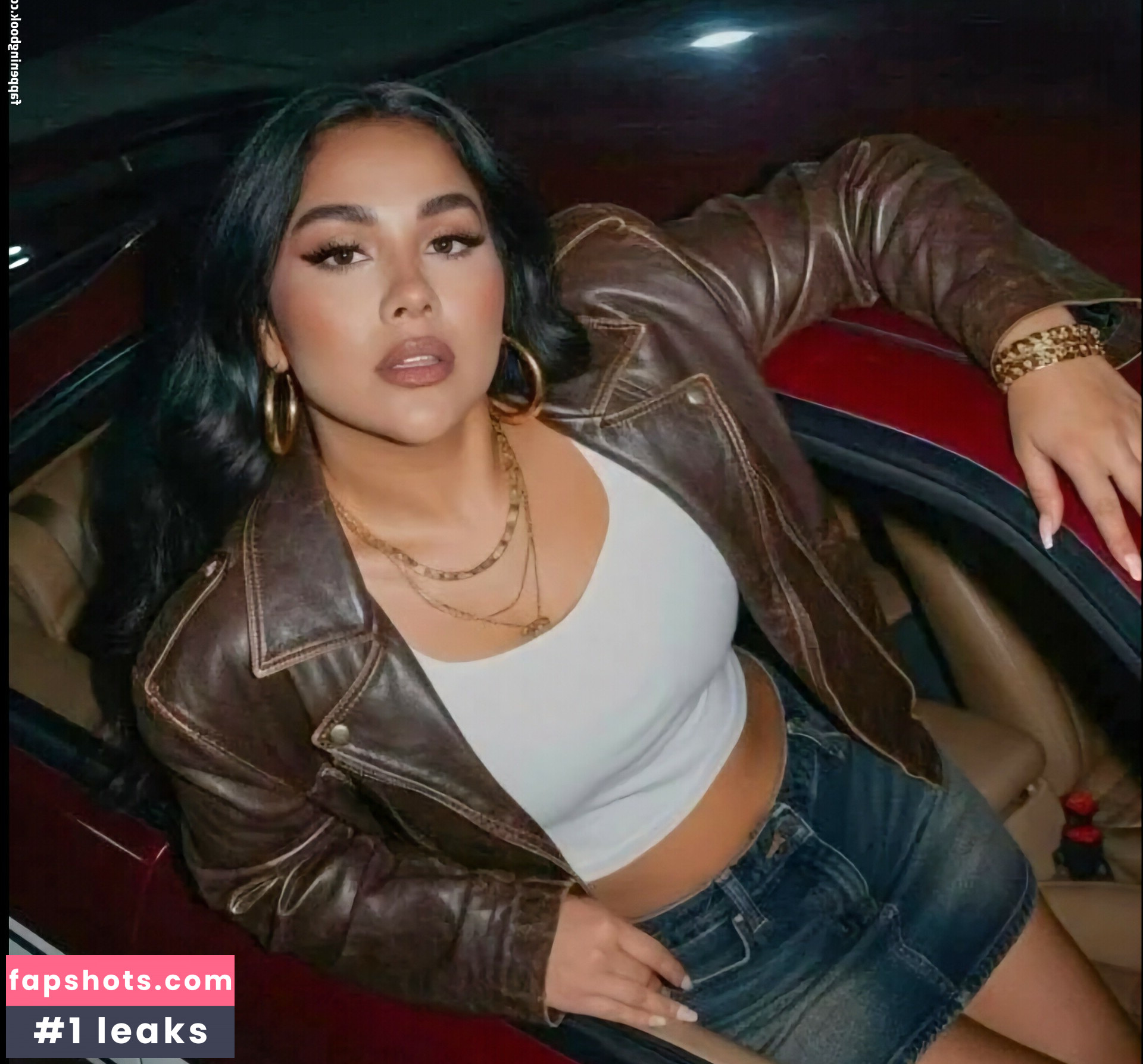 Adrianalobo gallery photo #3