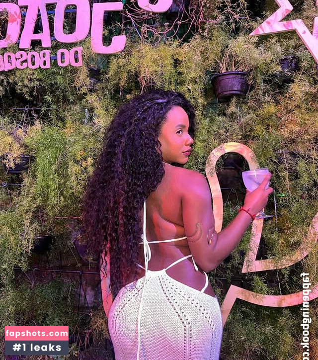 Adriele Souza gallery photo #5