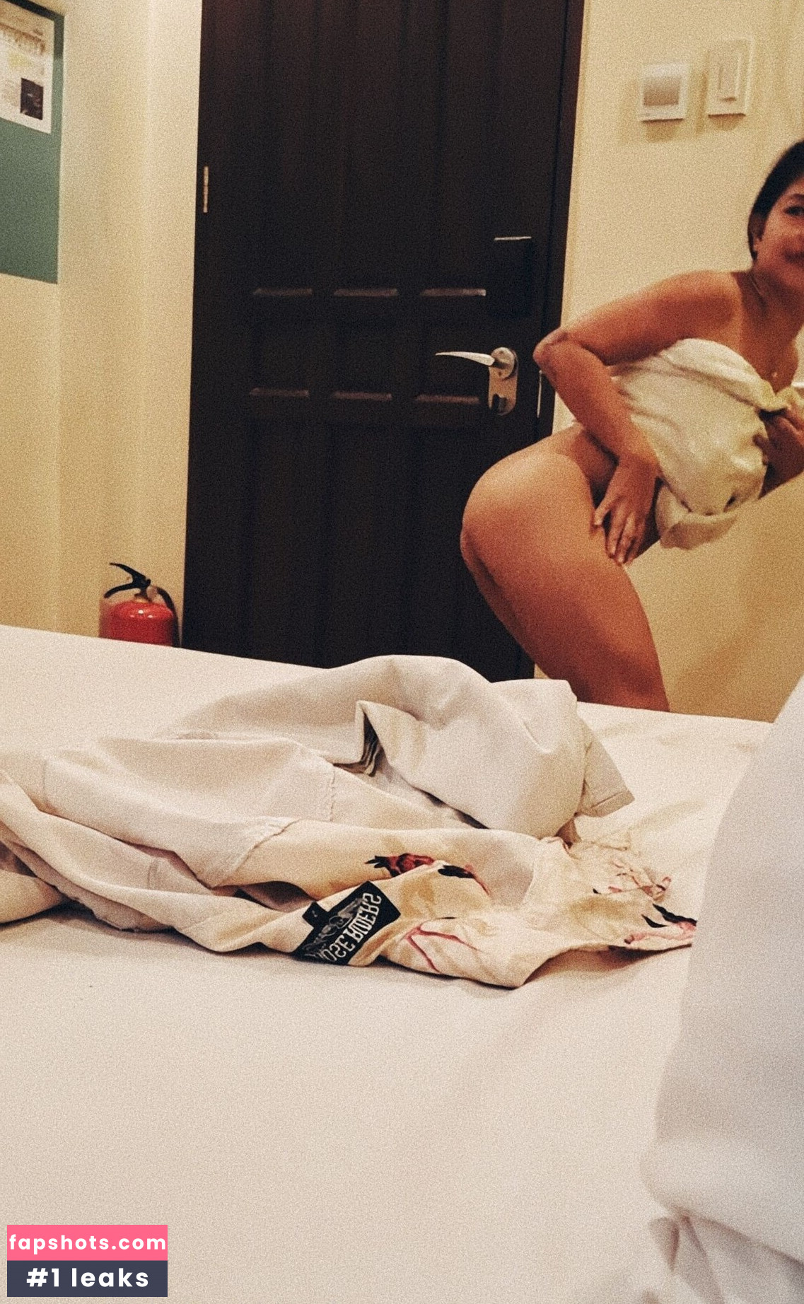 adultinghard nude babe gallery