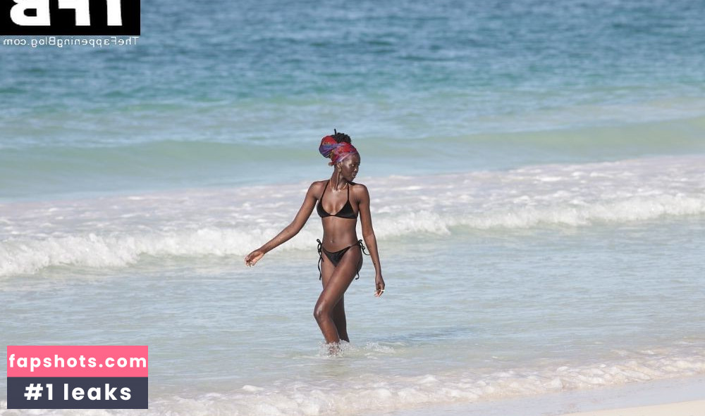 Adut Akech Nahé úniky fotek pouze od fanoušků #102 - Fapshots