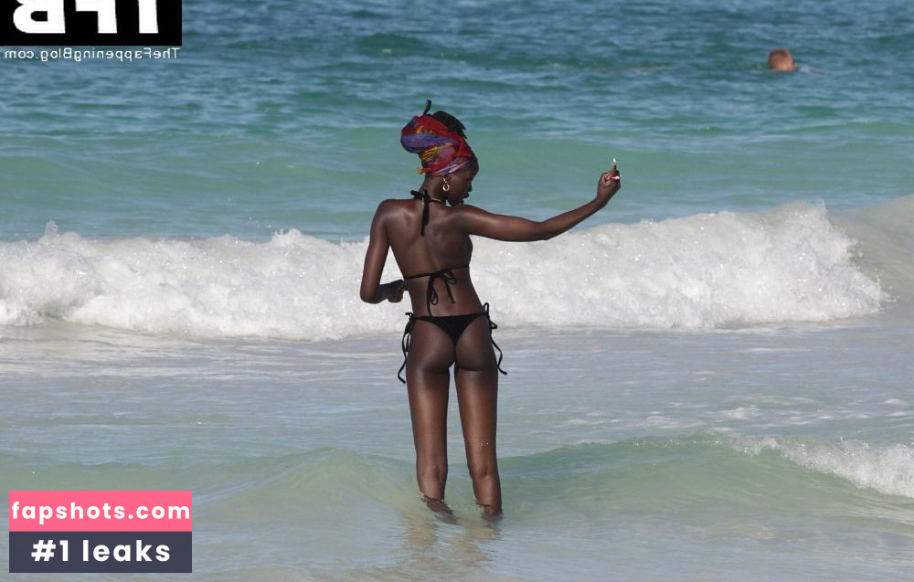 Adut Akech Nahé úniky fotek pouze od fanoušků #147 - Fapshots