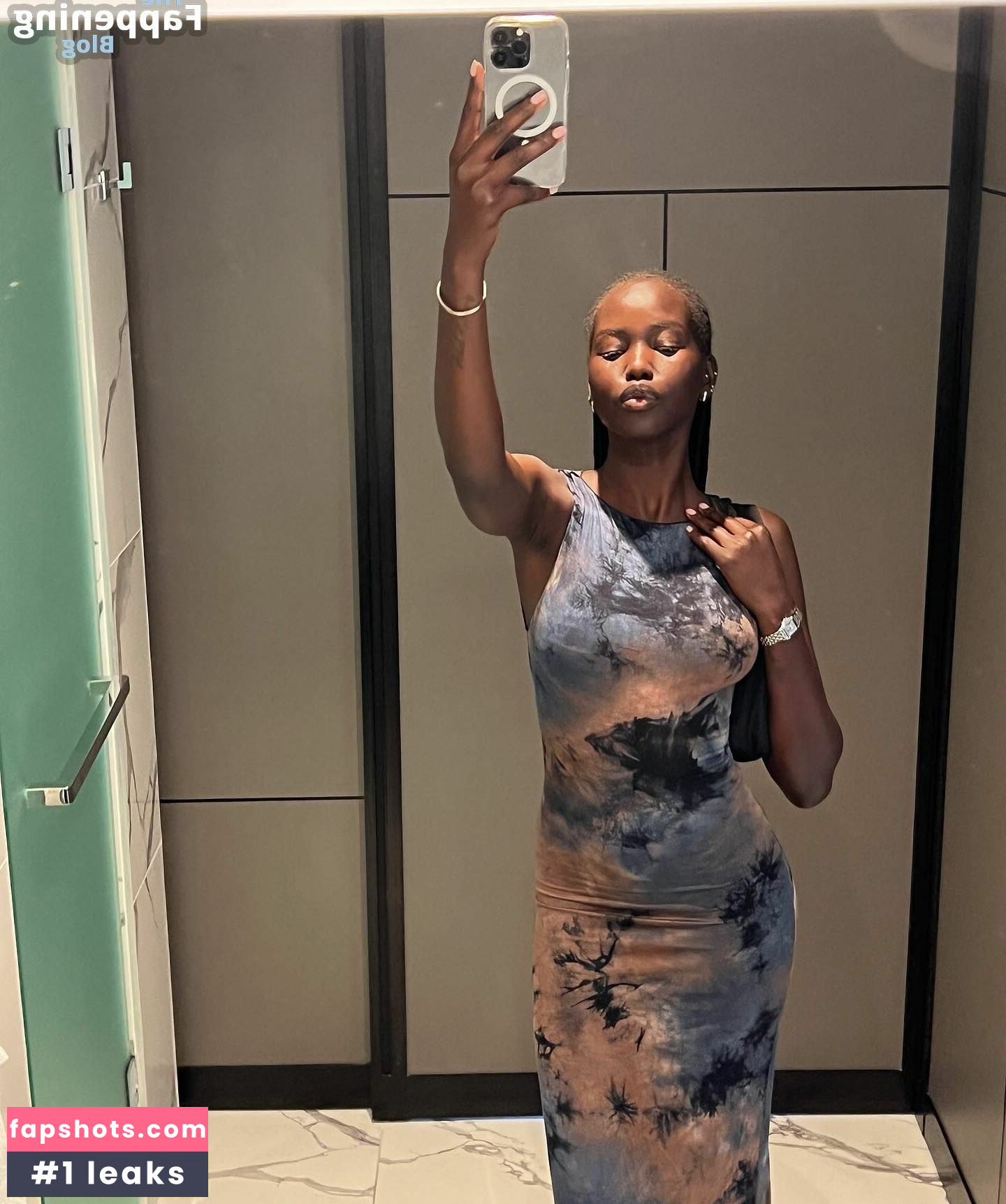 Adut Akech Nahé úniky fotek pouze od fanoušků #44 - Fapshots