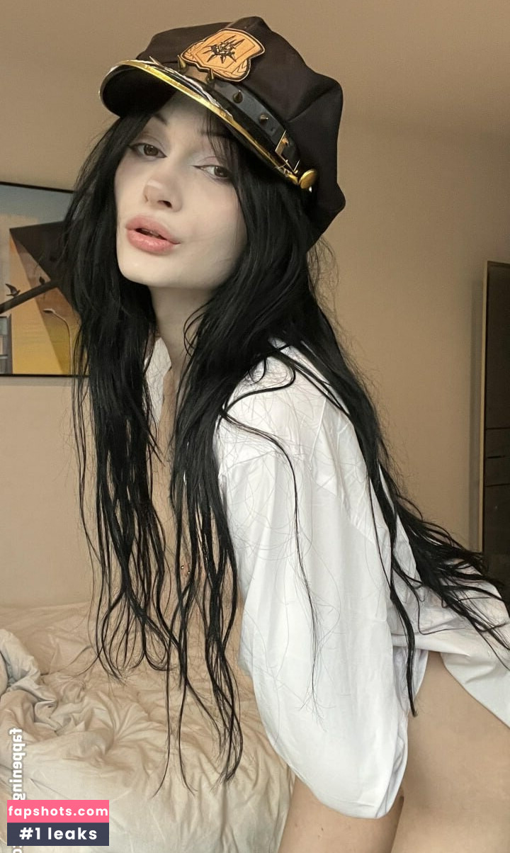 Ady Dark gallery photo #4