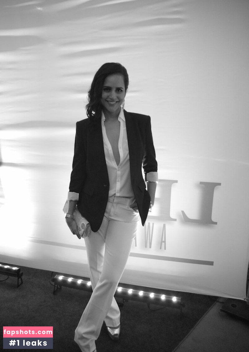 Agam Darshi Nude Leaks OnlyFans Photos #10 - LeakJerk