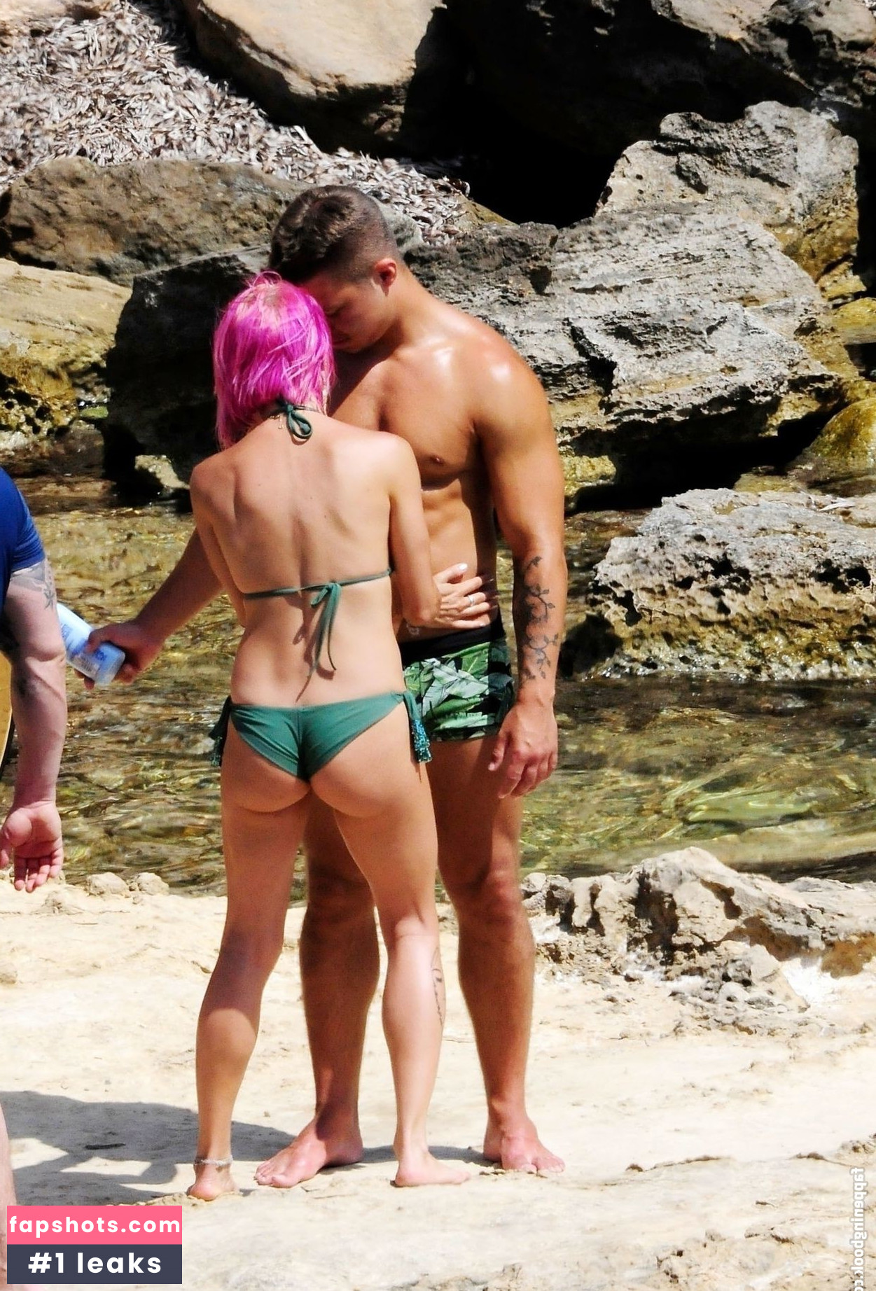 Agnes Bruckner gallery photo #41