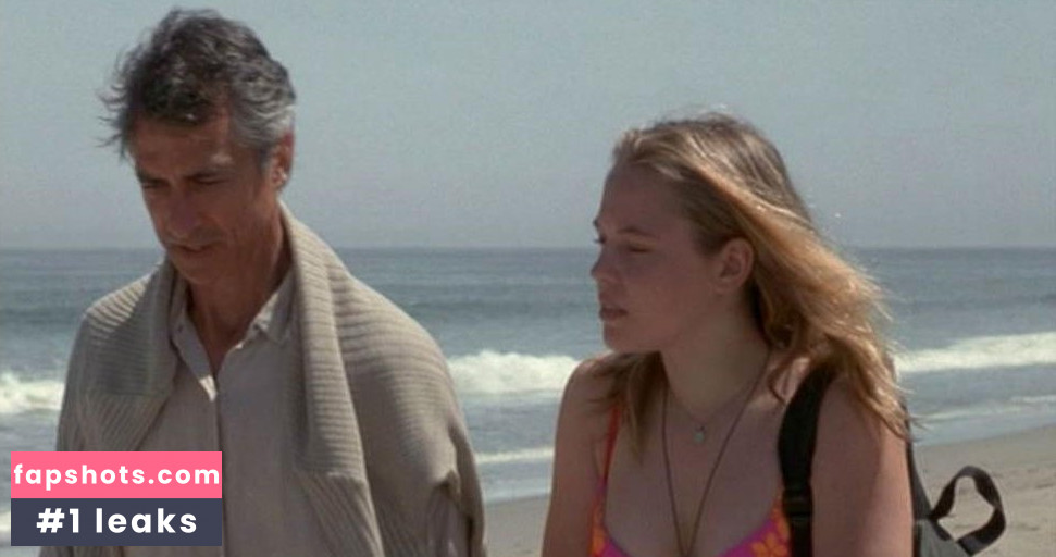 Agnes Bruckner gallery photo #66