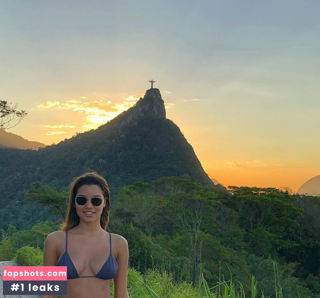 Agnes Pimentel gallery photo #14