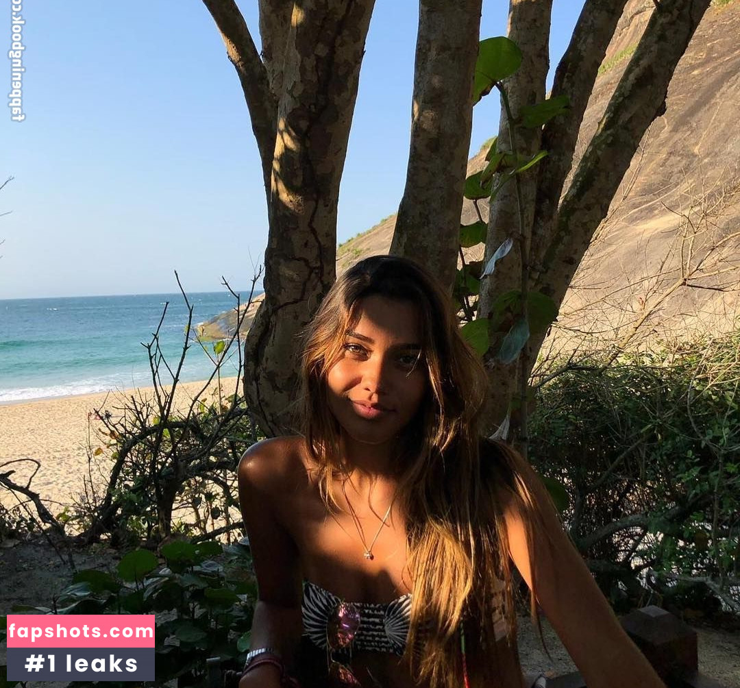 Agnes Pimentel gallery photo #38