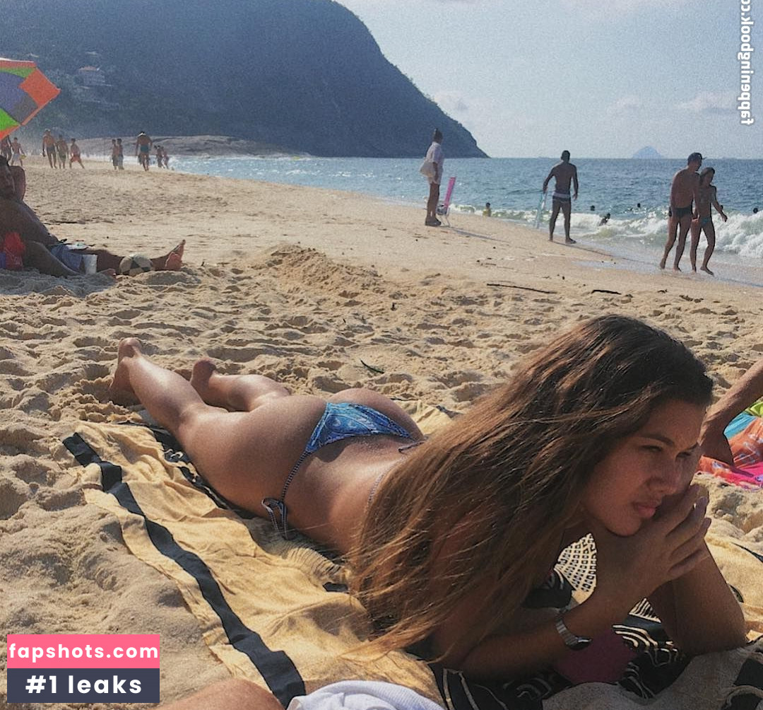 Agnes Pimentel gallery photo #40