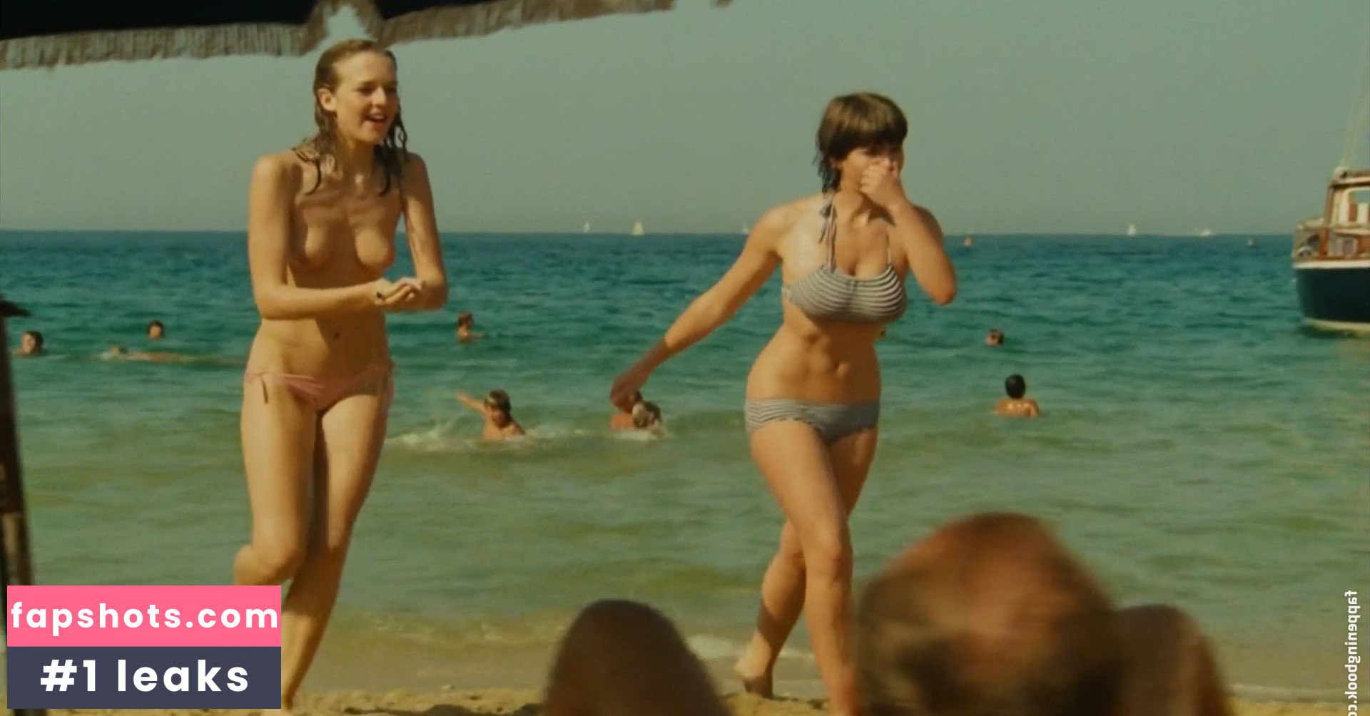 Agnès Soral gallery photo #12