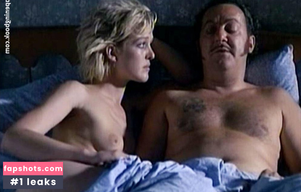 Agnès Soral gallery photo #19