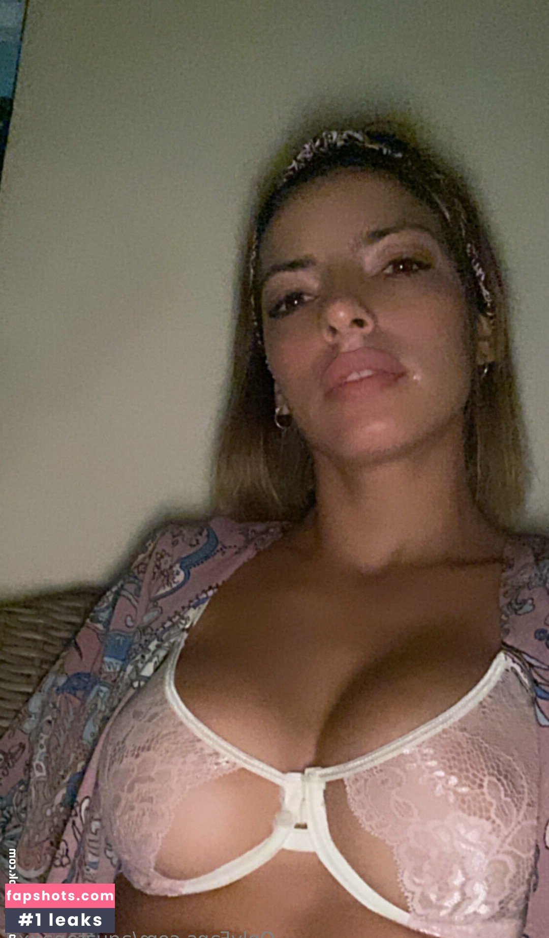 aguztanaxxx gallery photo #2