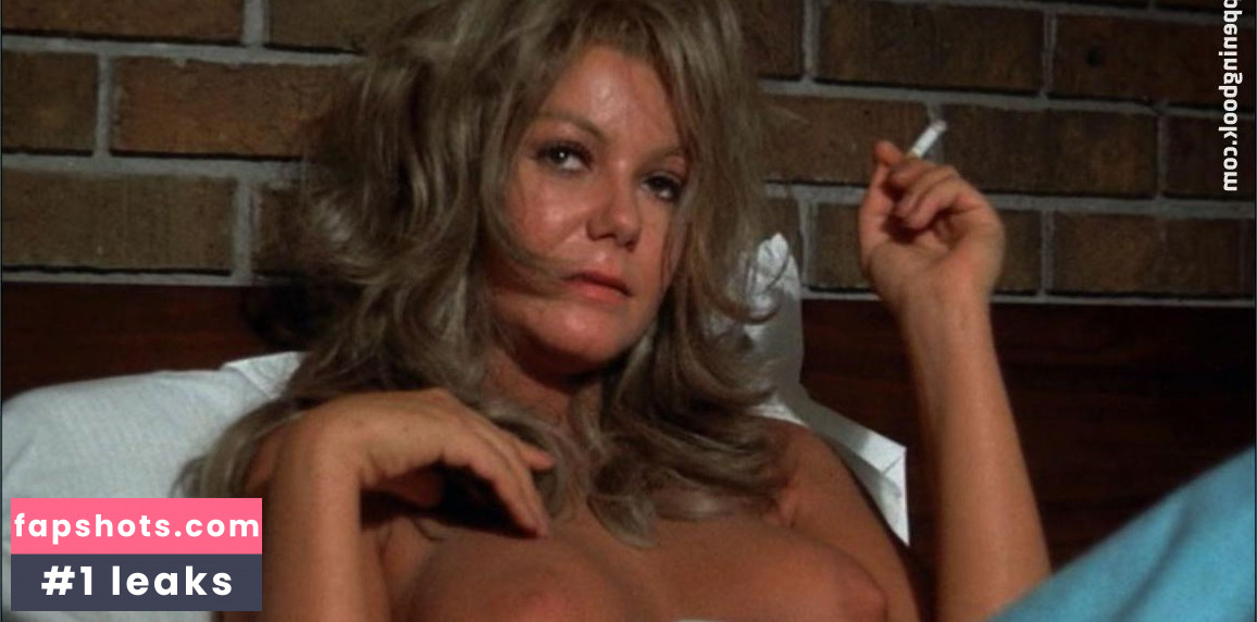 Ahna Capri gallery photo #13