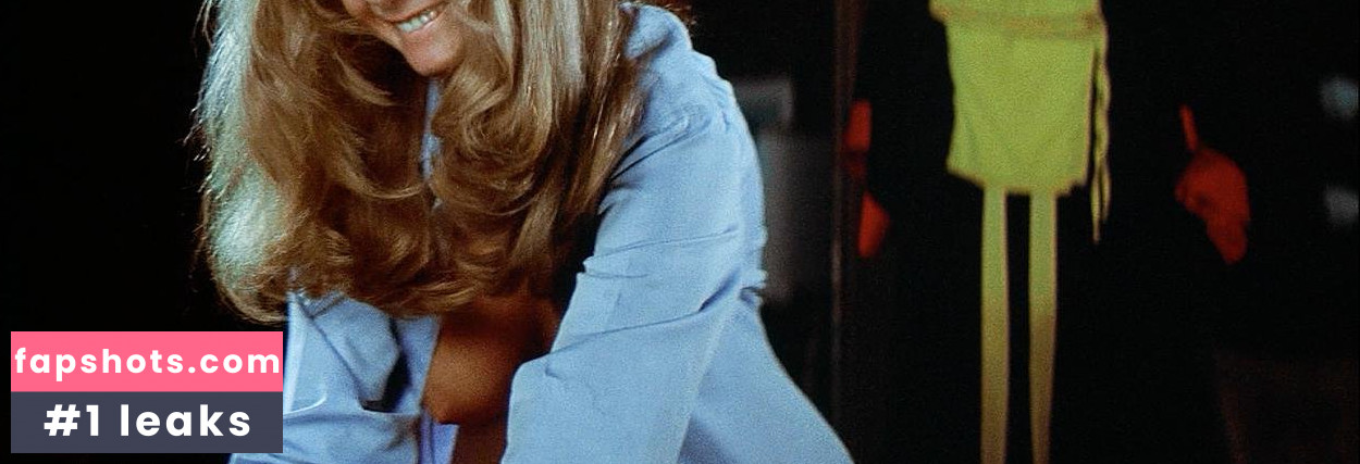 Ahna Capri gallery photo #19