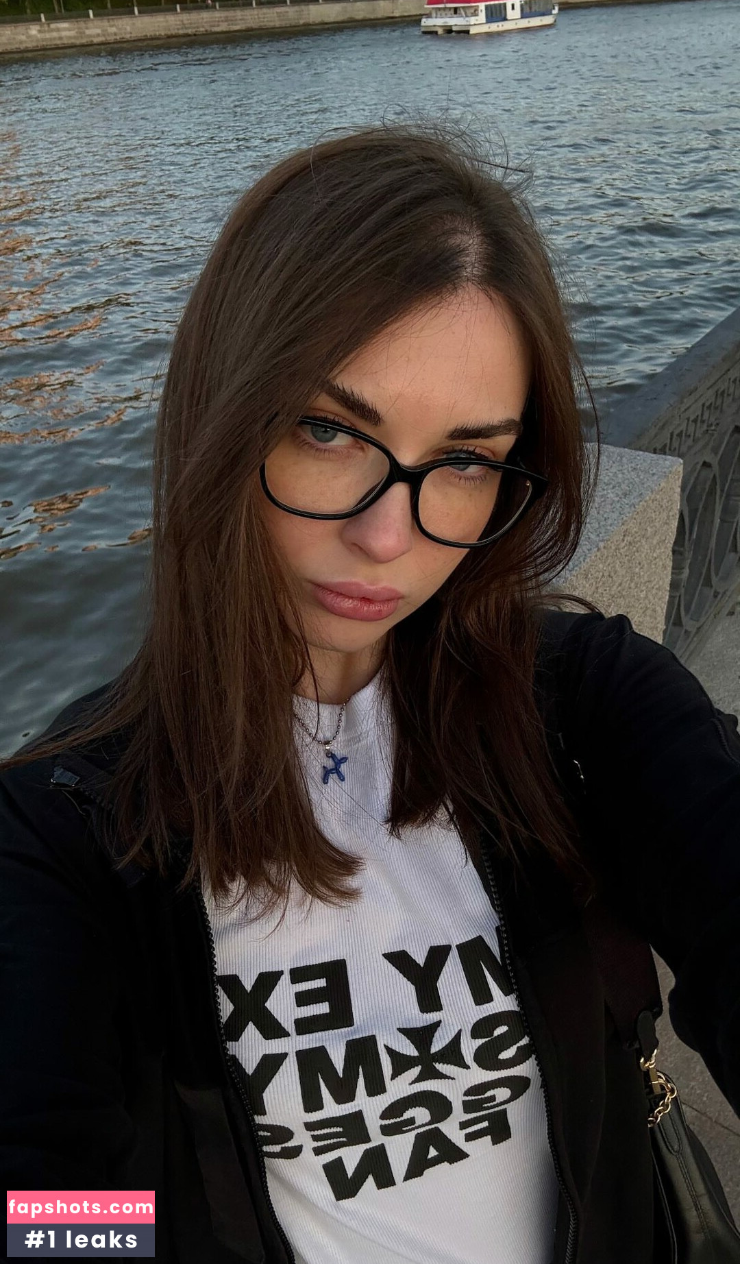 Ahrinyan gallery photo #26