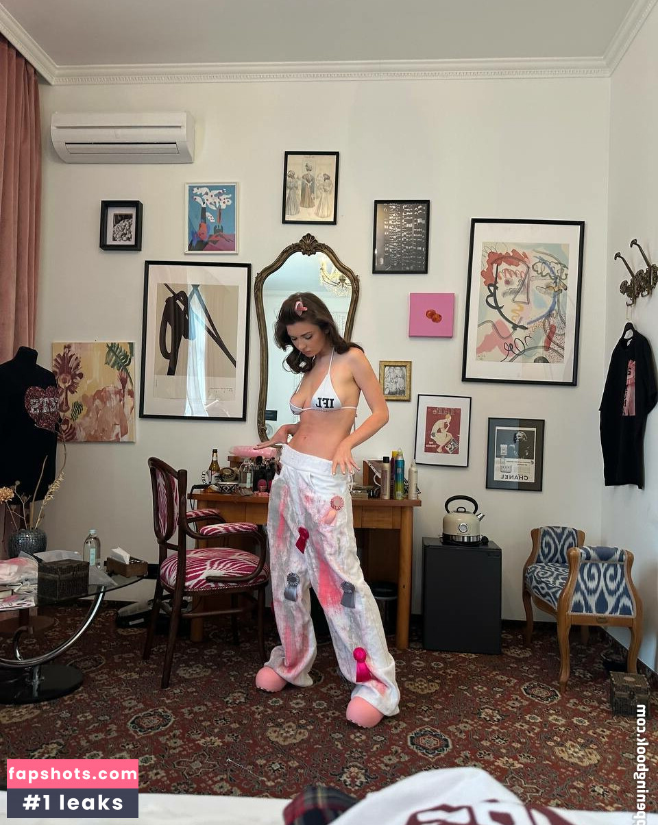 Ahrinyan gallery photo #38