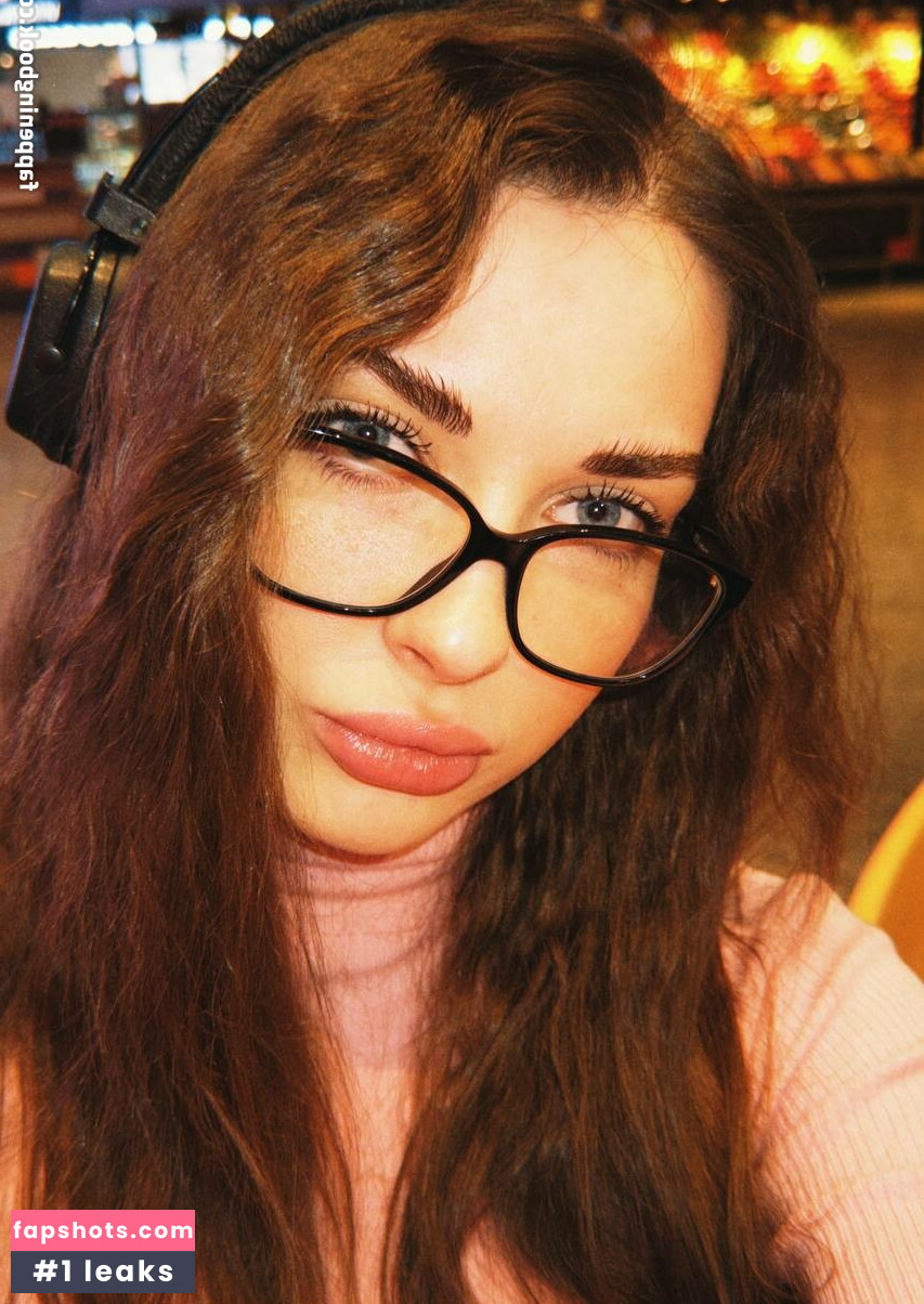 Ahrinyan gallery photo #7