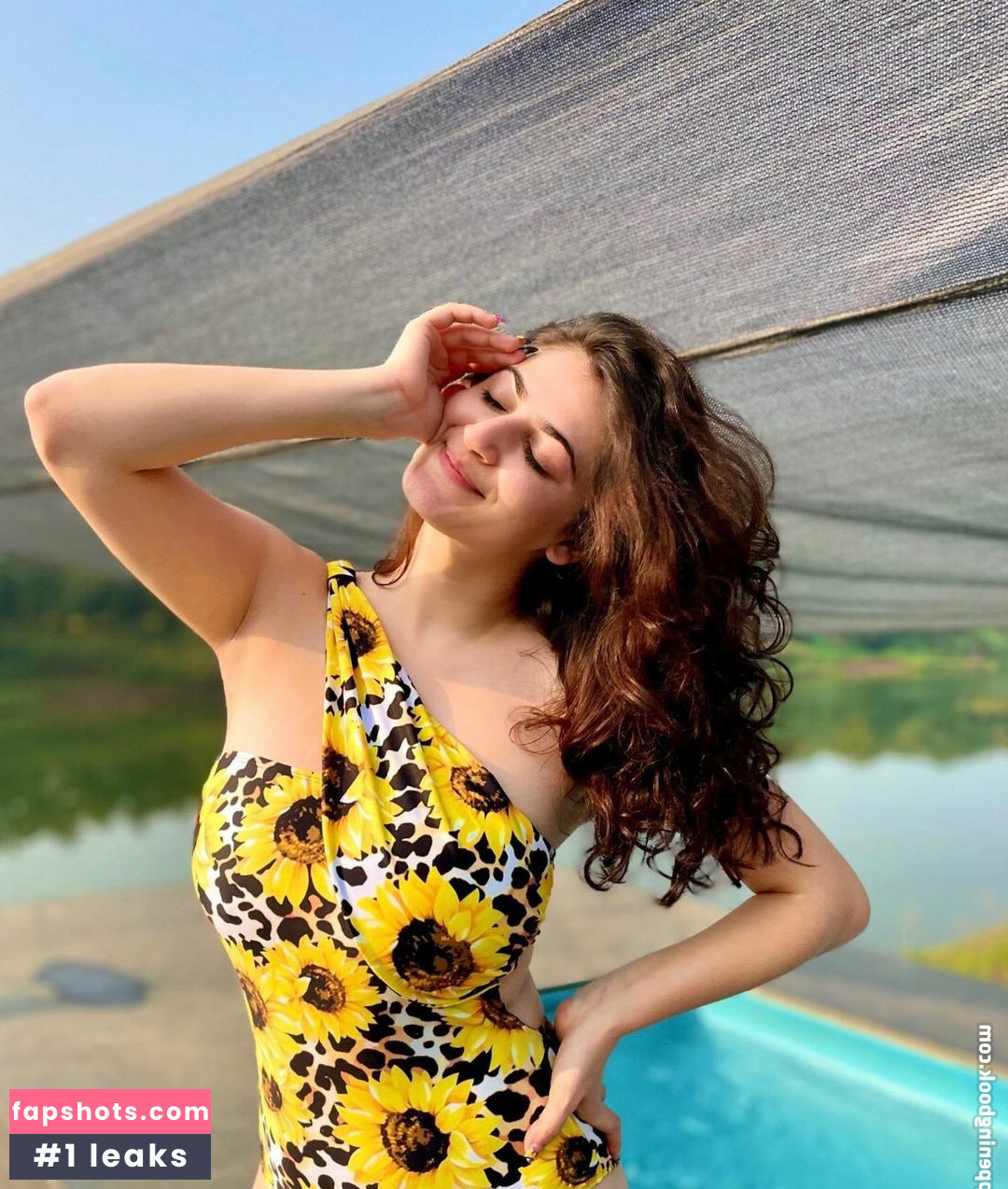 AI Generated Celebrity Nudes gallery photo #200