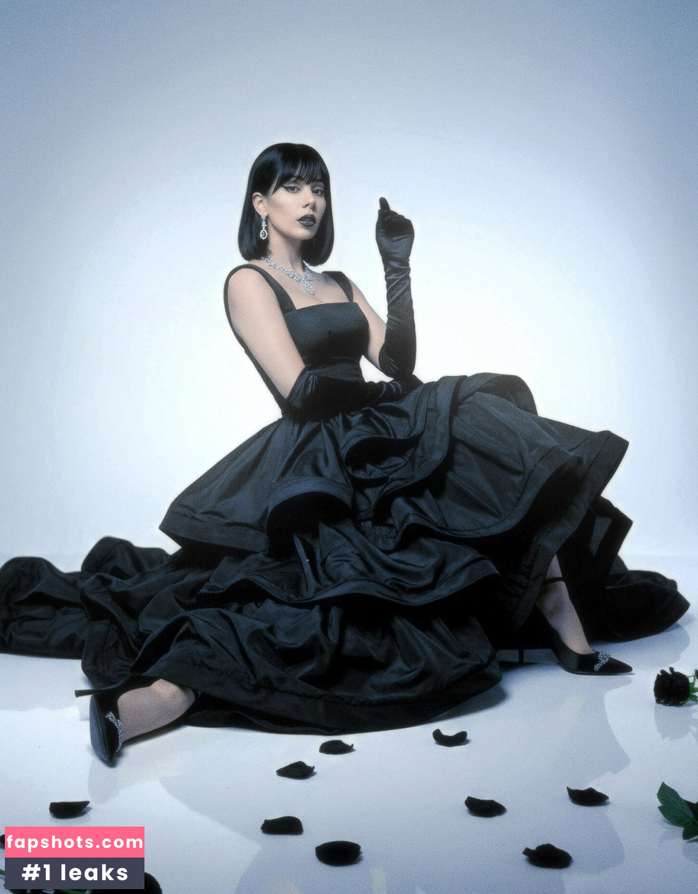 Ai Mori gallery photo #12