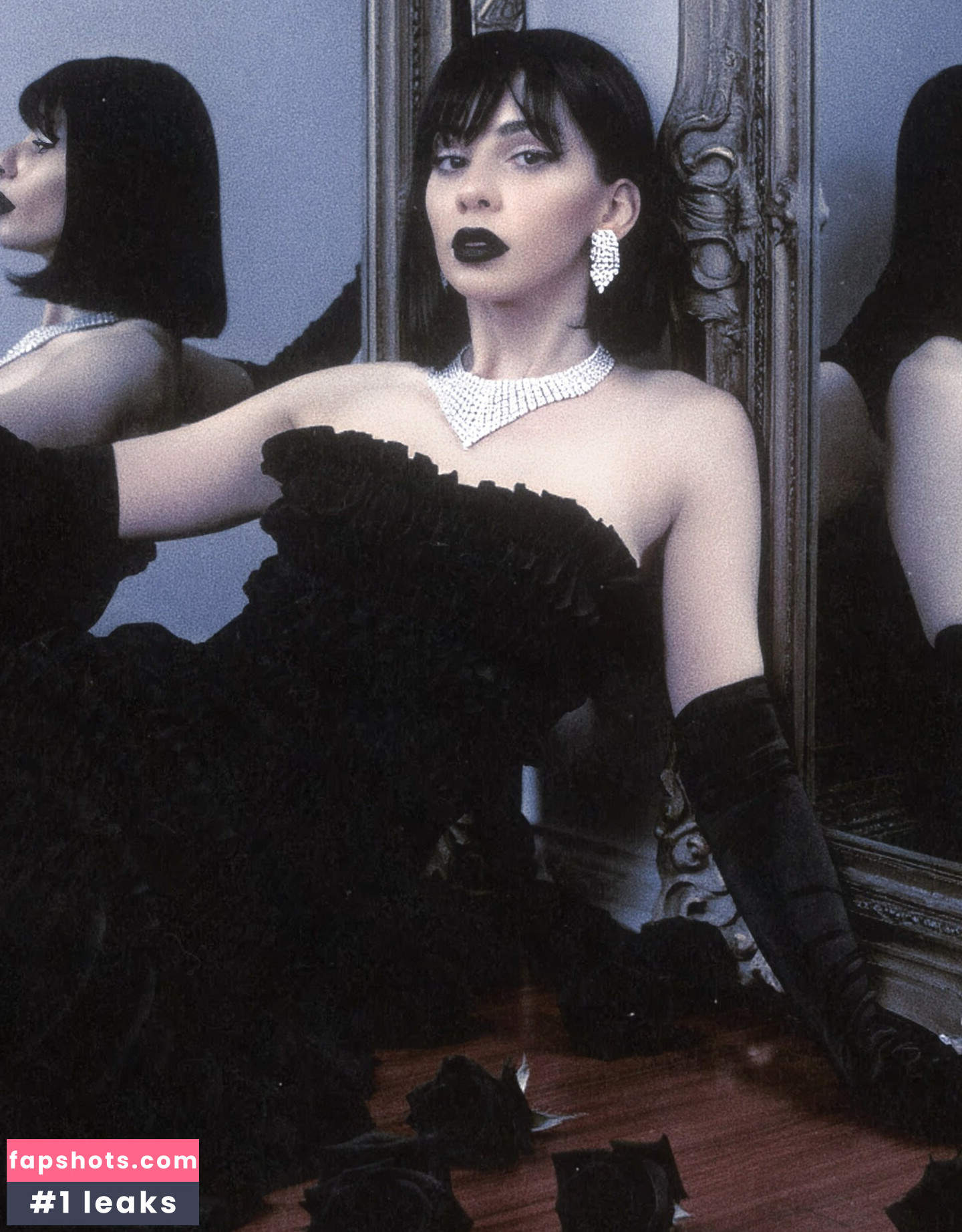 Ai Mori gallery photo #13