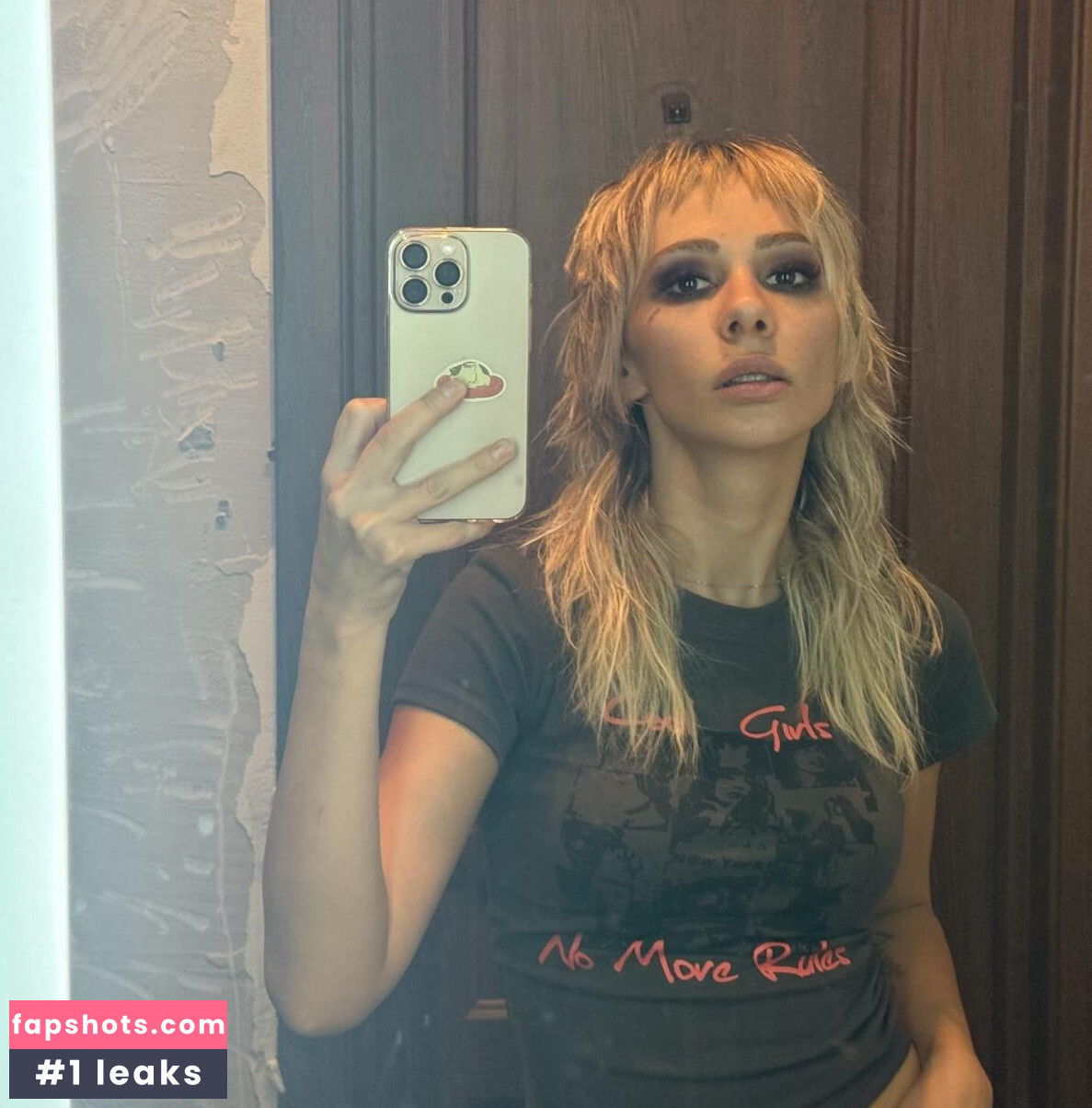 Ai Mori gallery photo #14