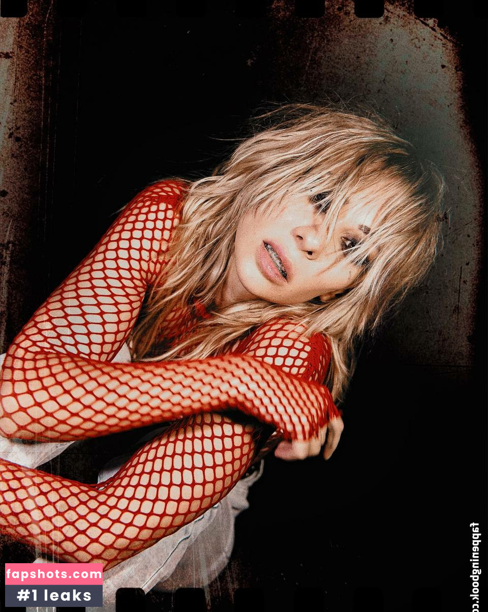 Ai Mori gallery photo #16