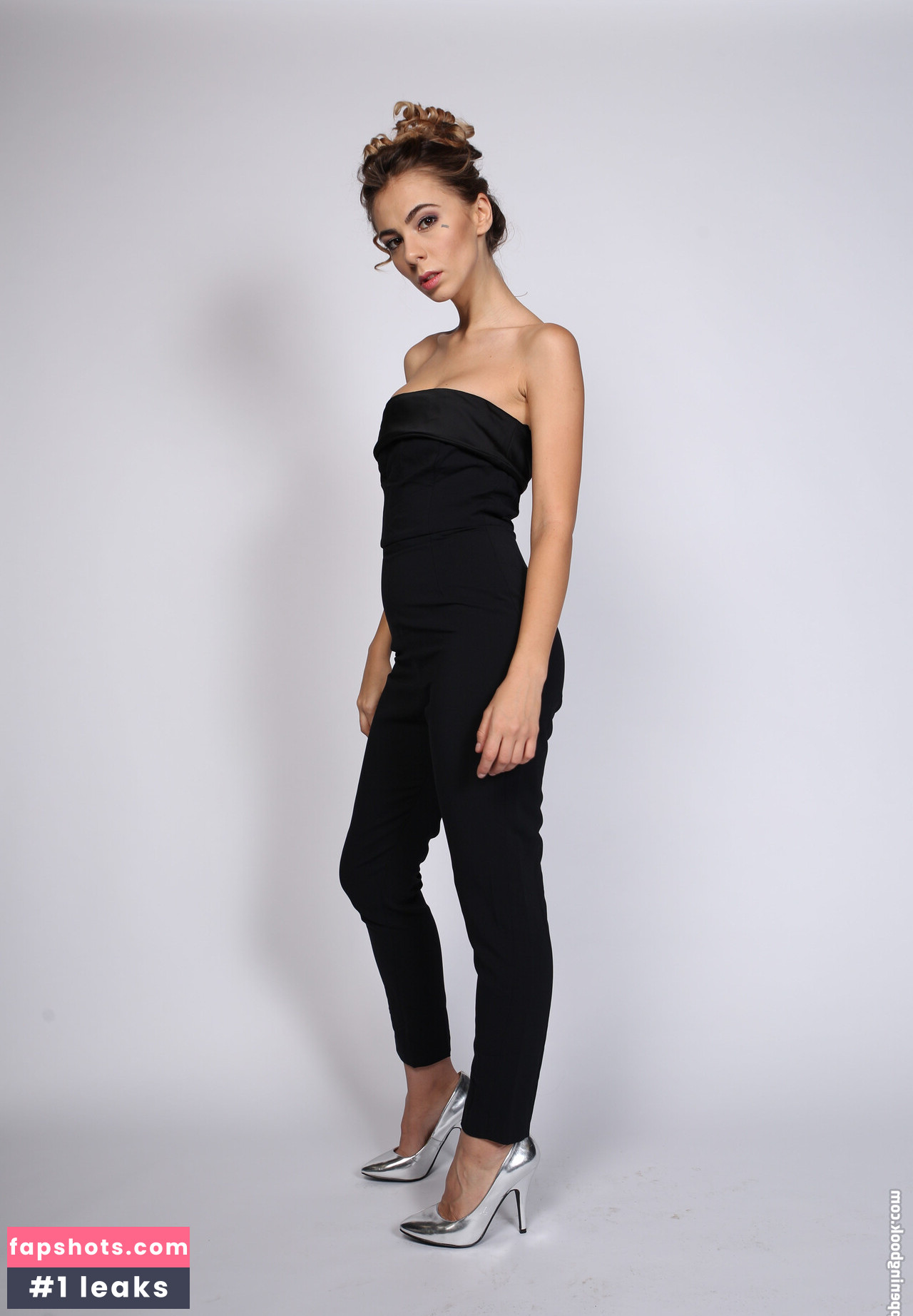 Ai Mori gallery photo #33