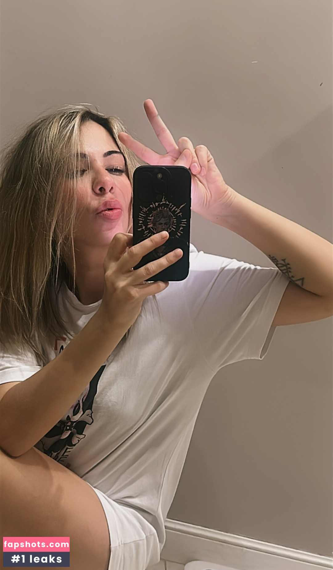 Ai Mori gallery photo #40