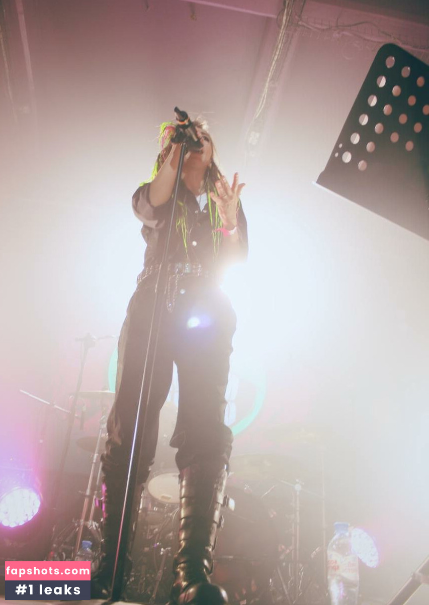 Ai Mori gallery photo #70