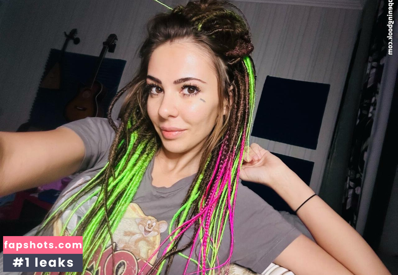 Ai Mori gallery photo #71