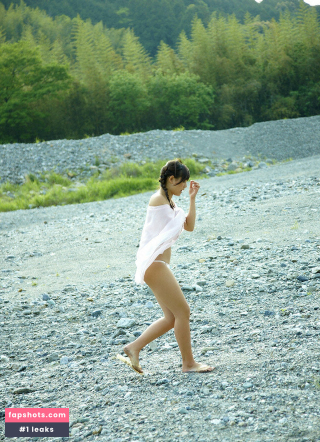Ai Shinozaki gallery photo #400