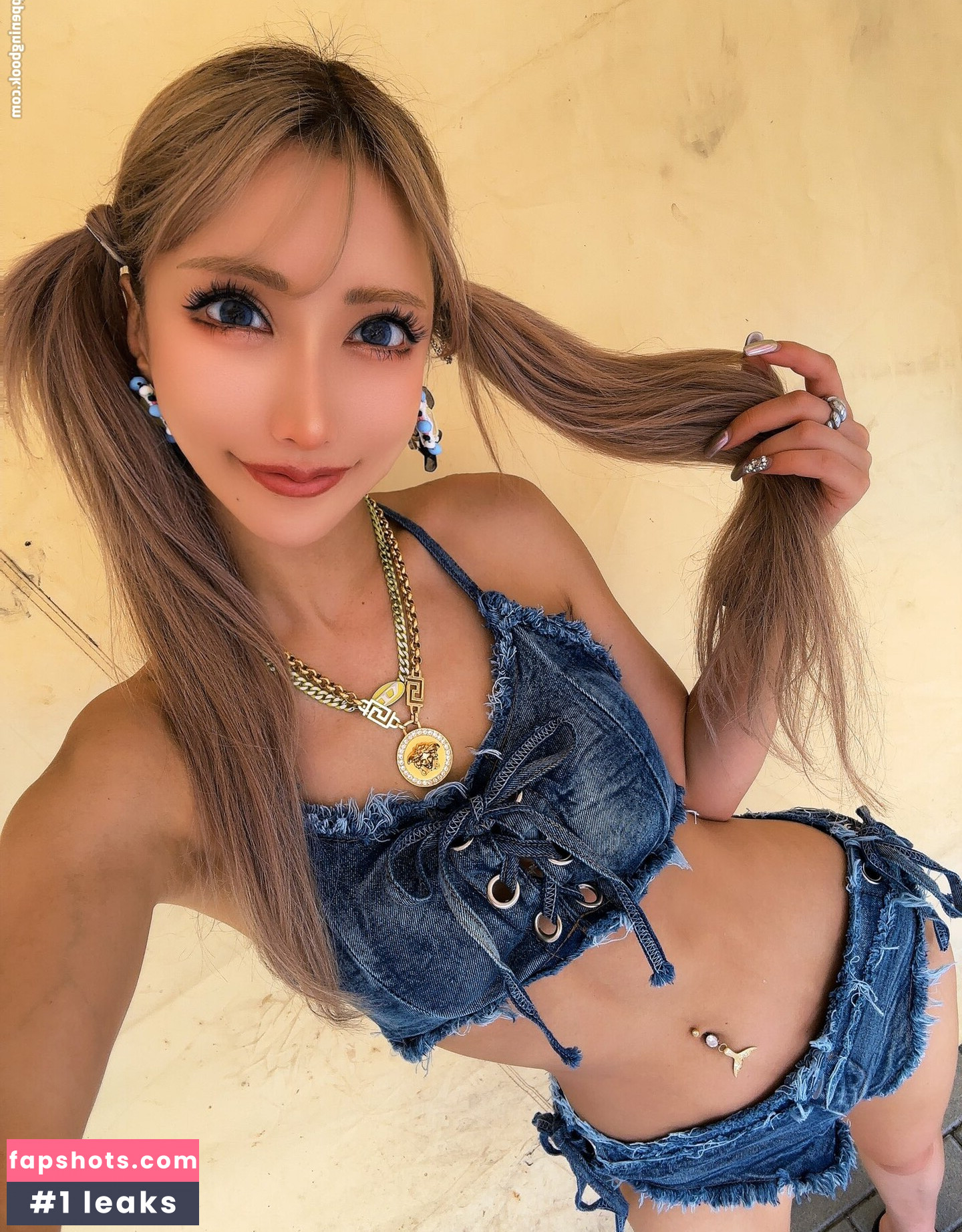 AIKA gallery photo #47