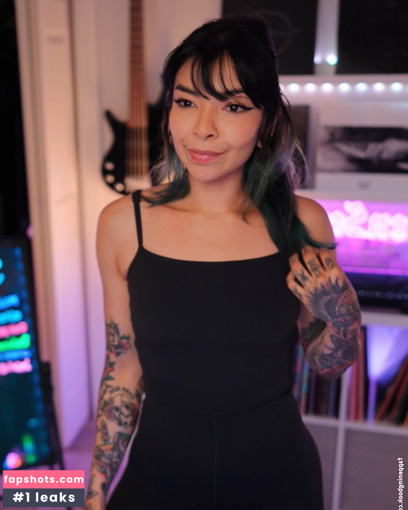 Aileen Senpai gallery photo #34