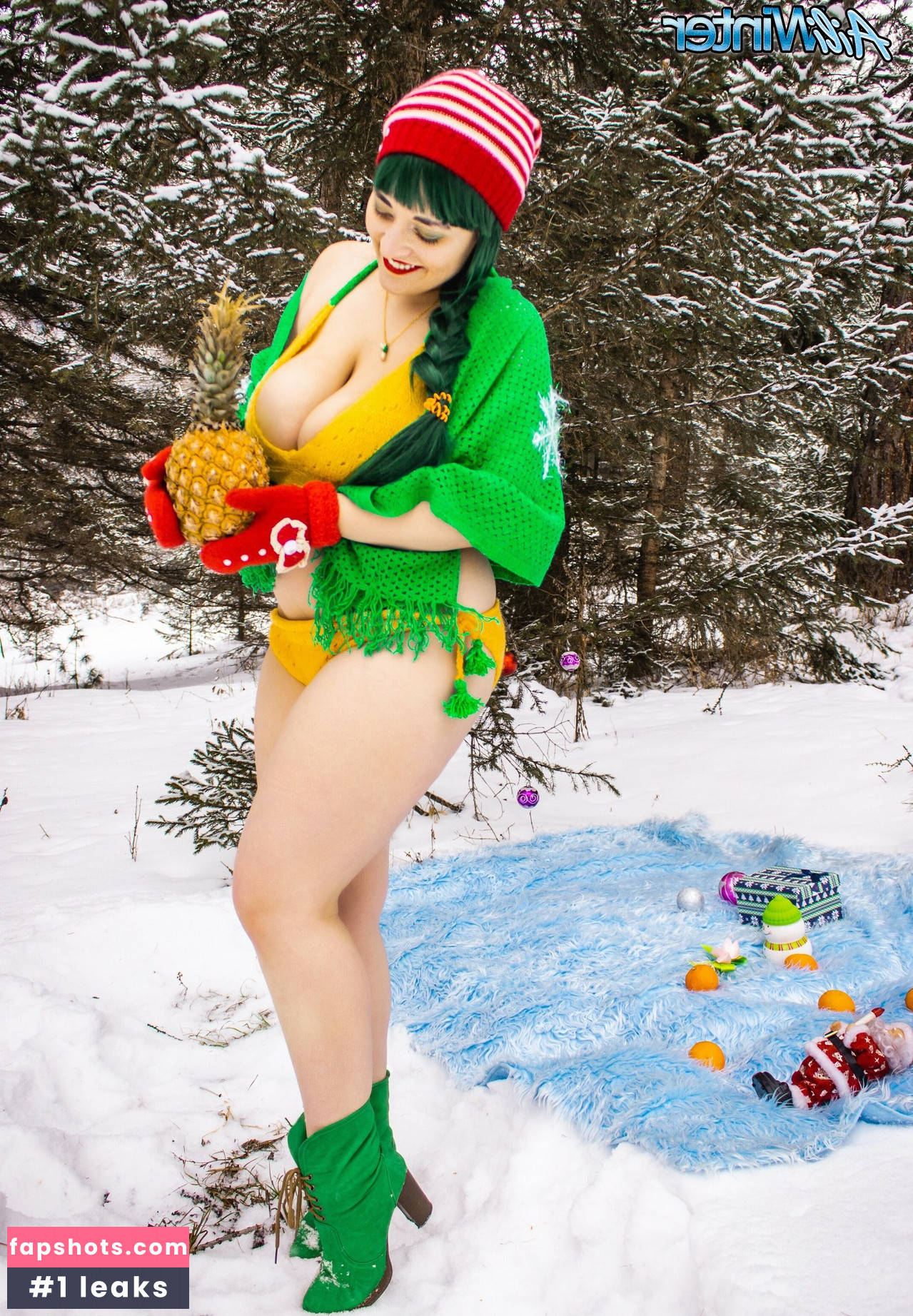 Aili Winter gallery photo #87