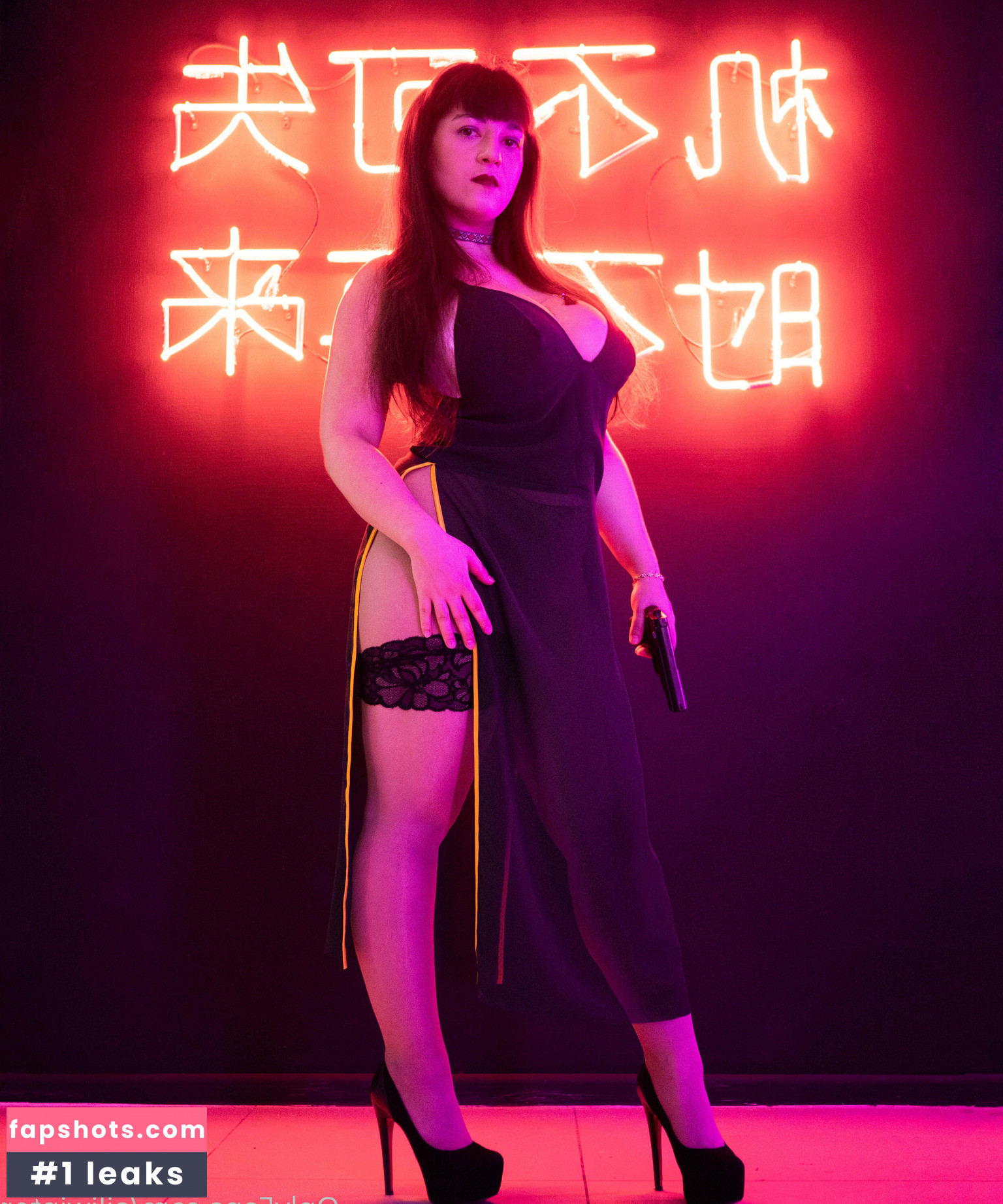 Aili Winter gallery photo #98