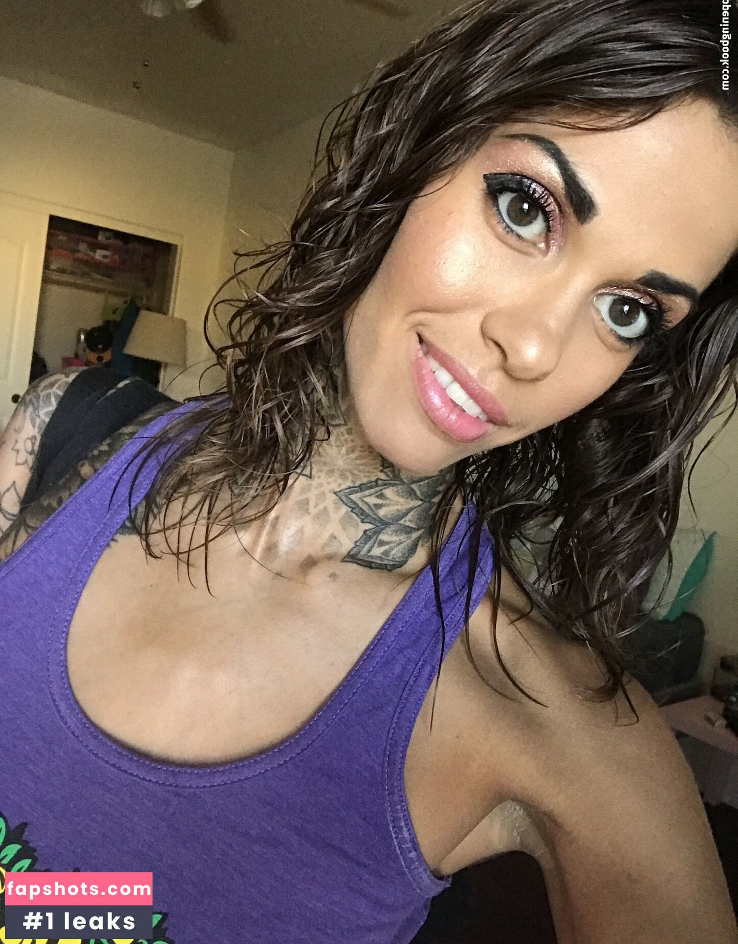 Aili Xposed gallery photo #3