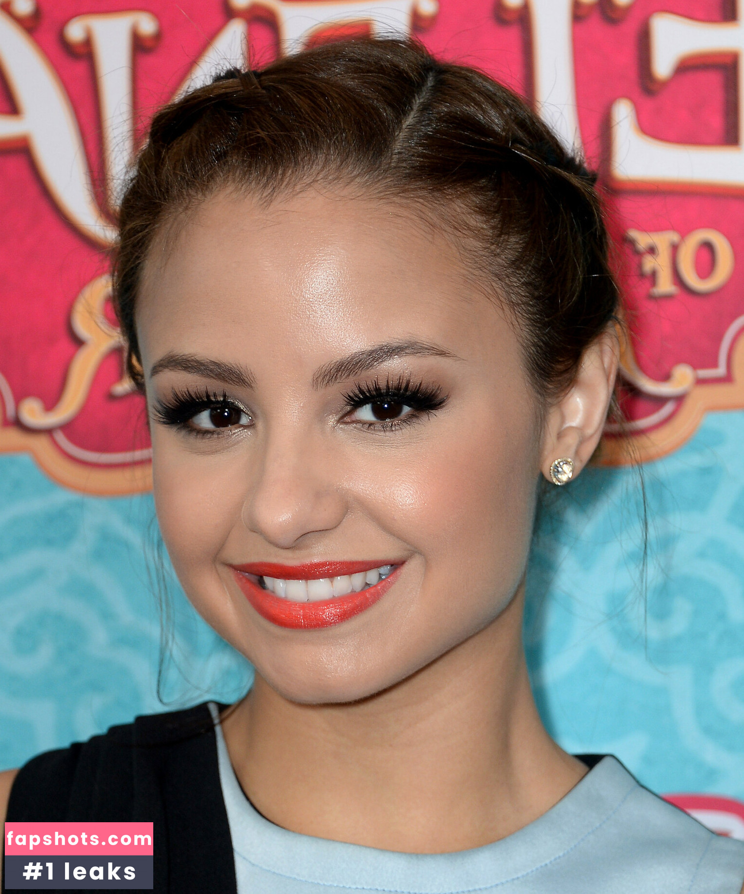 Aimee Carrero gallery photo #24