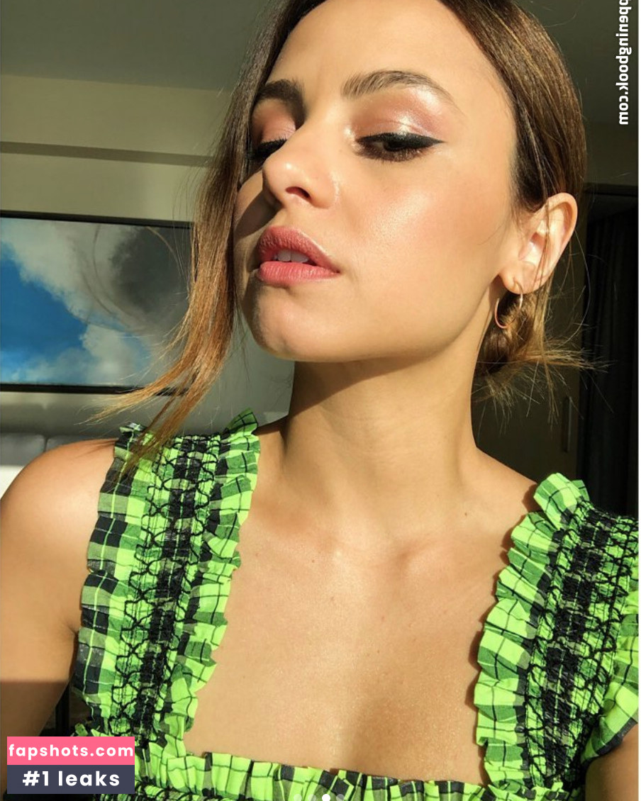Aimee Carrero gallery photo #37