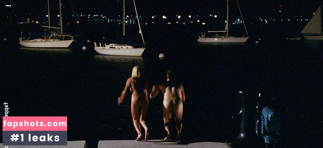 Aimee Holihen nude babe gallery