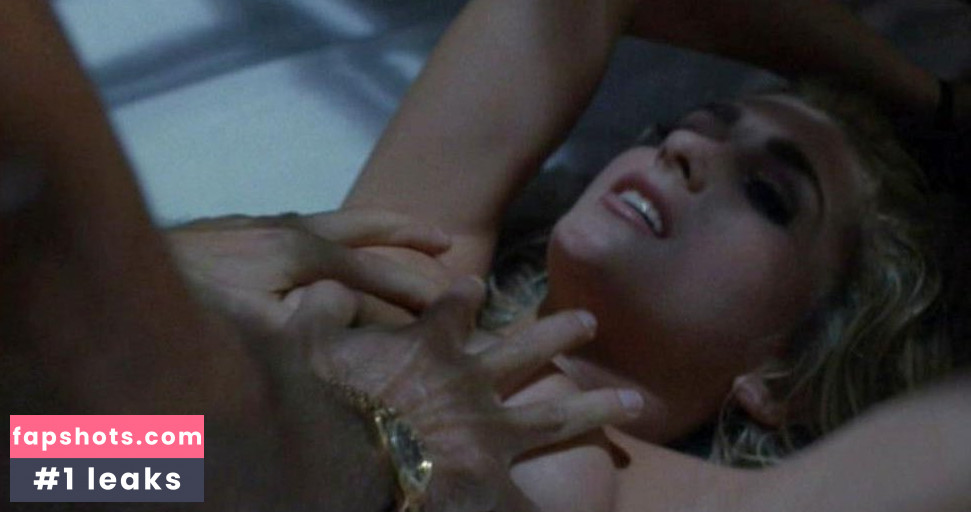 Aimée Leigh gallery photo #22