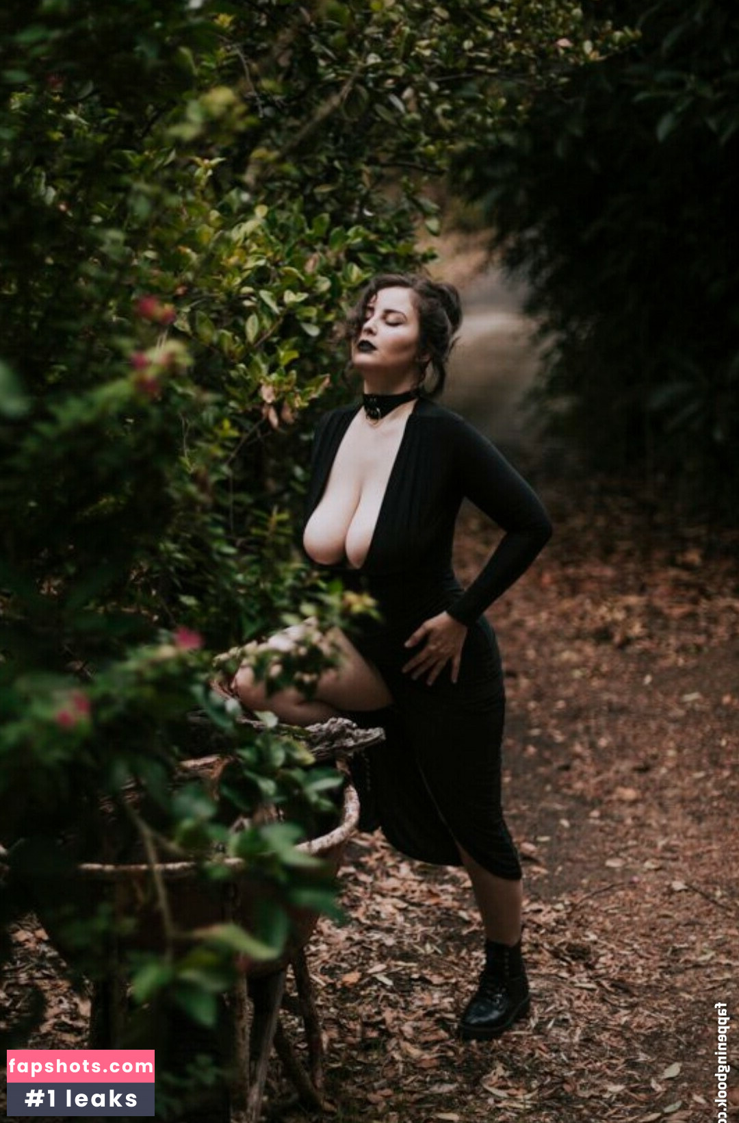 Aimée Leigh gallery photo #5