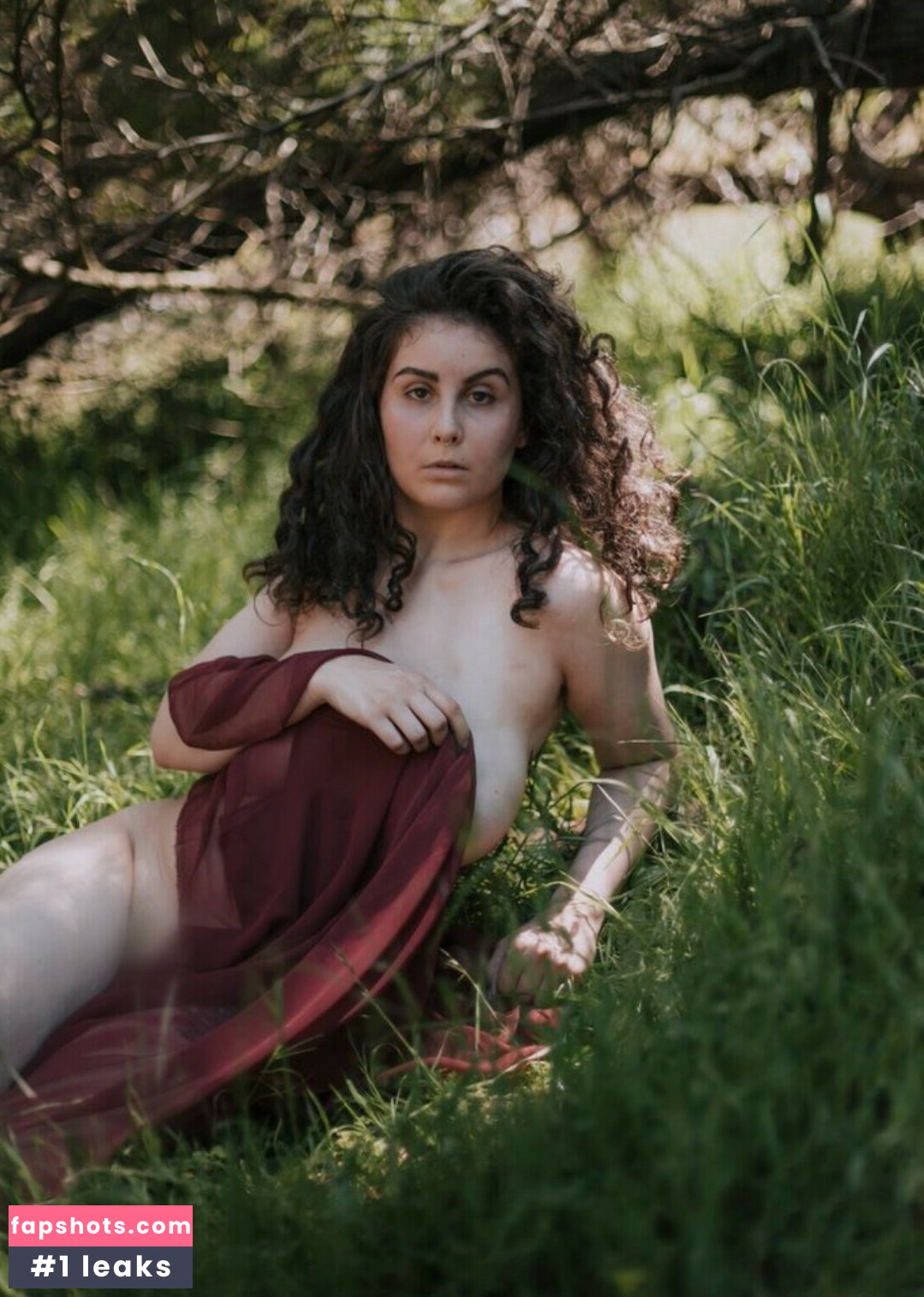 Aimée Leigh gallery photo #9