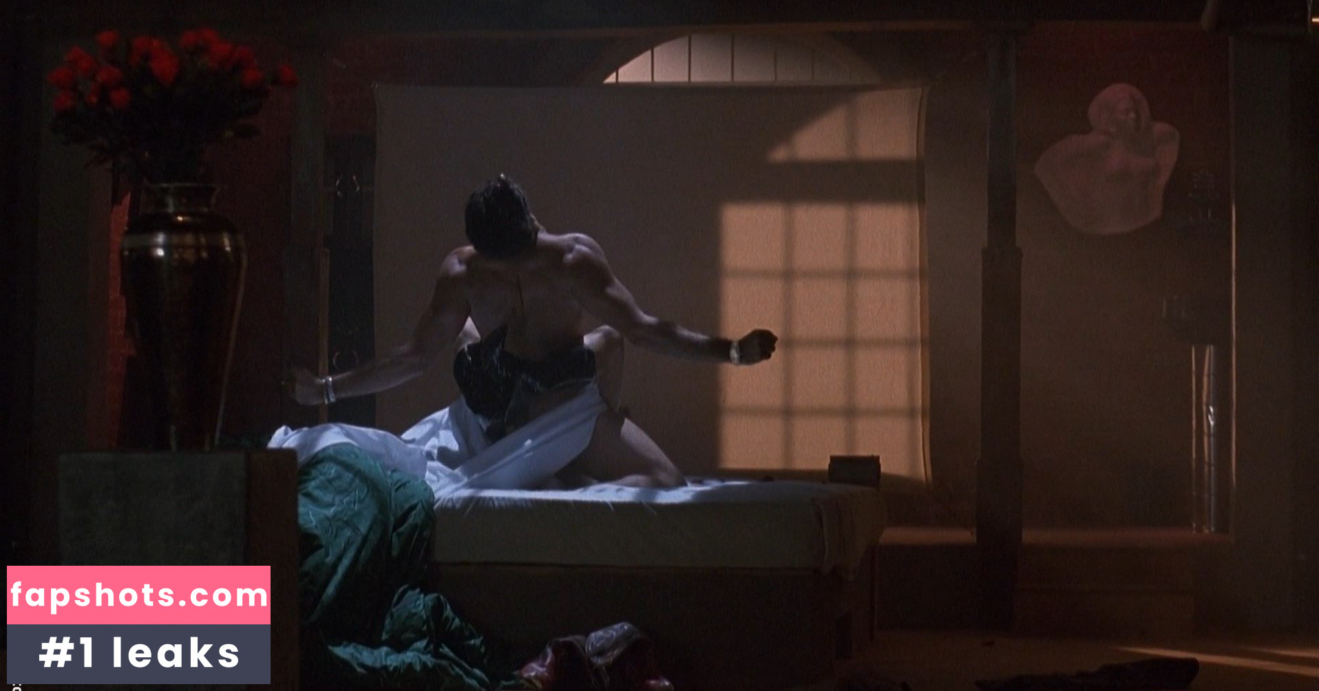 Aimée Leigh gallery photo #10